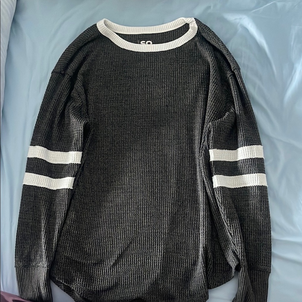 Juniors SO Grey & White Long Sleeve